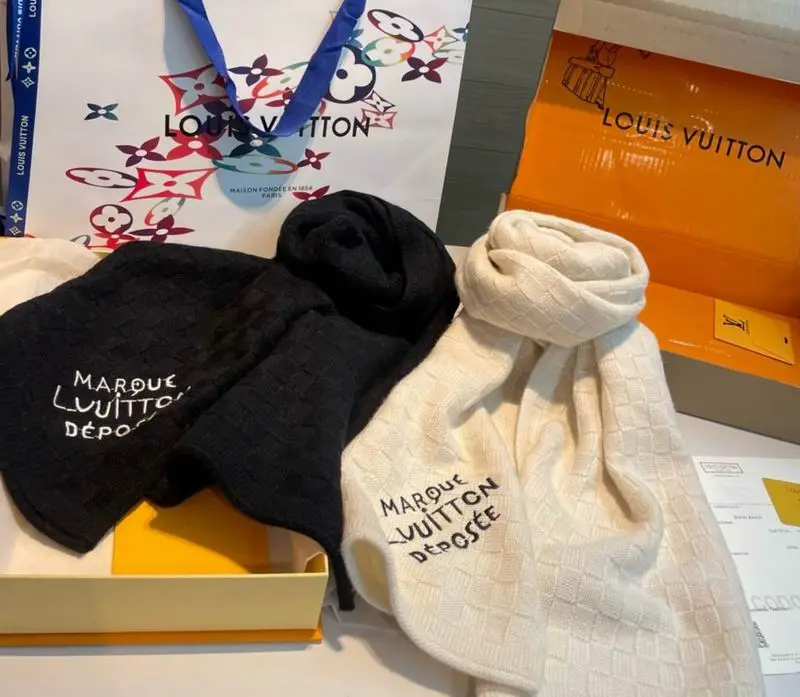 LV Scarf 29X178cm E (1)