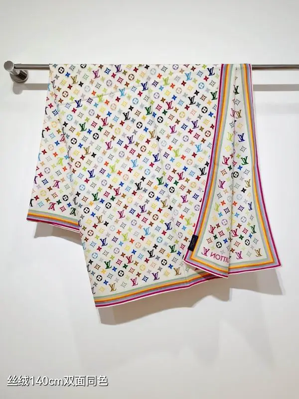 LV Scarf 140X140cm 70%羊绒30%真丝 E33 (16)