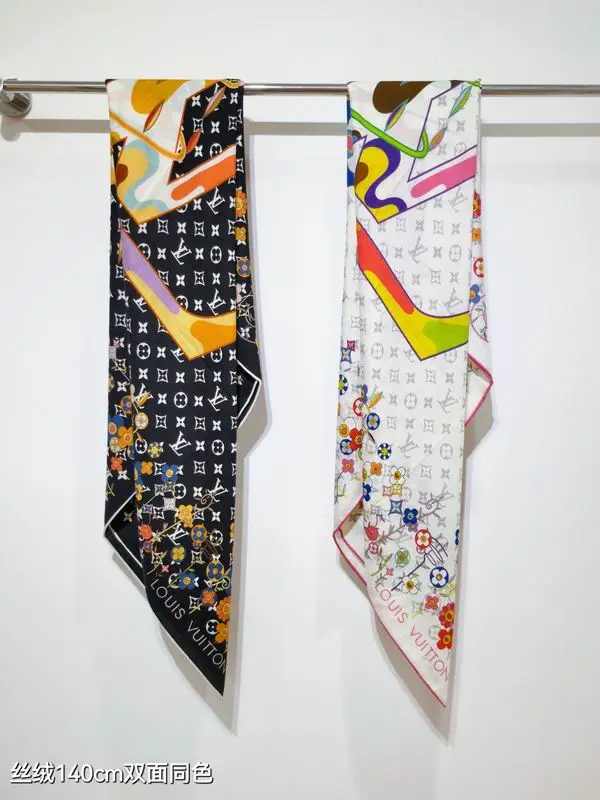 LV Scarf 140X140cm 70%羊绒30%真丝 E32 (16)