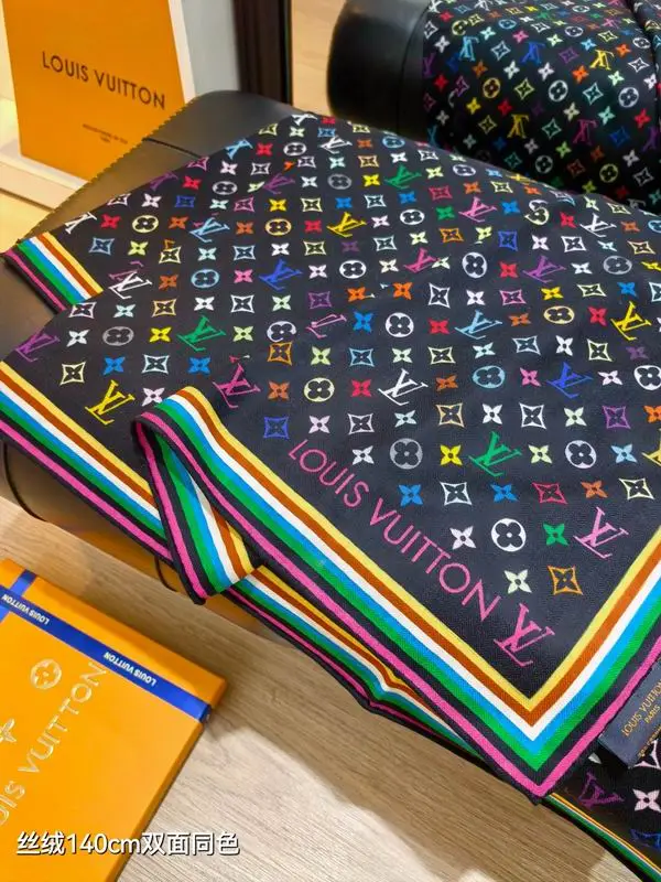 LV Scarf 140X140cm 70%羊绒30%真丝 E33 (16)