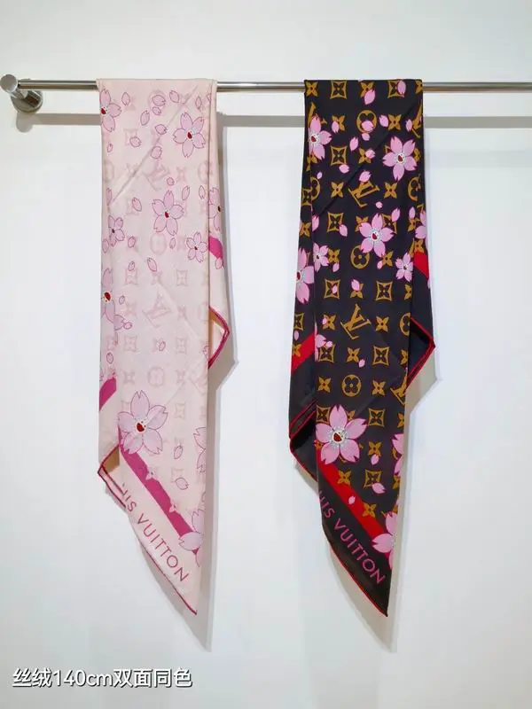 LV Scarf 140X140cm 70%羊绒30%真丝 E43 (16)