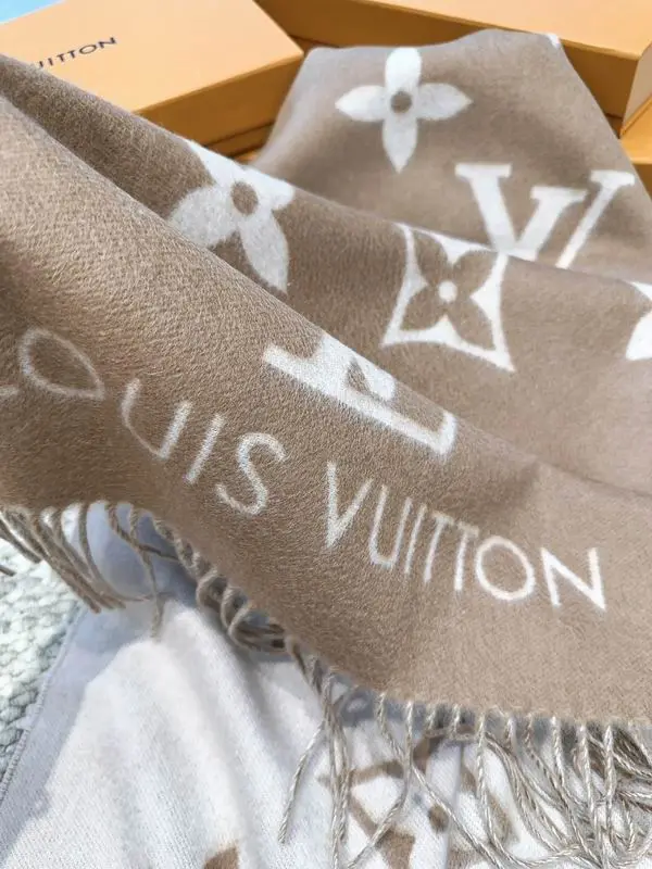 LV scarf 45X190cm(含须长) 100%山羊绒 E (50)