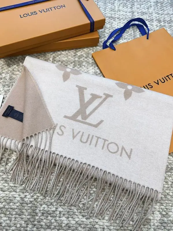 LV scarf 45X190cm(含须长) 100%山羊绒 E (50)