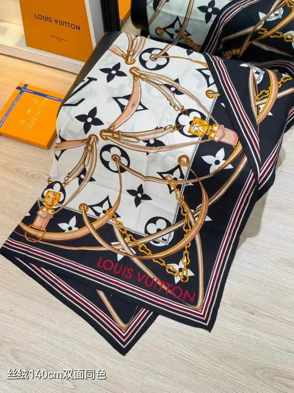 LV silk Scarf 140X140cm 70%羊绒 30%真丝 E22 (16)