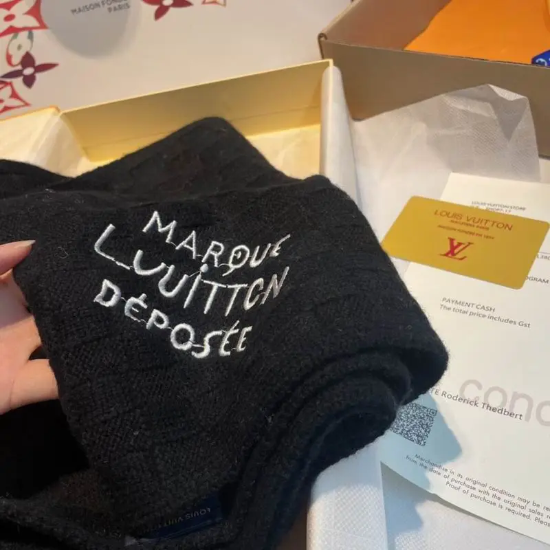 LV Scarf 29X178cm E (1)