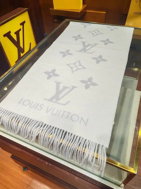 LV scarf 45X215cm 60%羊毛 40%山羊绒 E (17)