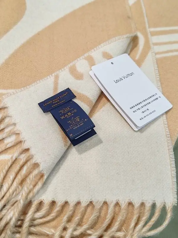 LV scarf 45X215cm 60%羊毛 40%山羊绒 E (16)