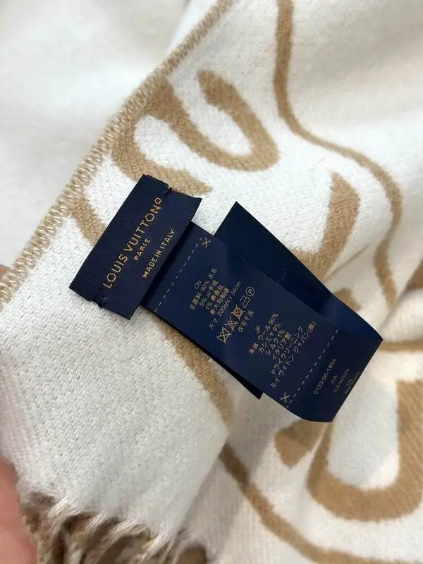 LV scarf 34X220cm 90%绵羊毛 9%山羊绒 1%桑蚕丝 E (18)