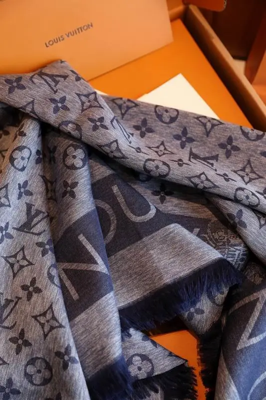 LV scarf 140X140cm 60%真丝 40%羊毛 E (18)