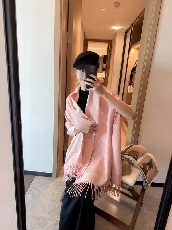 LV scarf 196X65cm E11 (26)