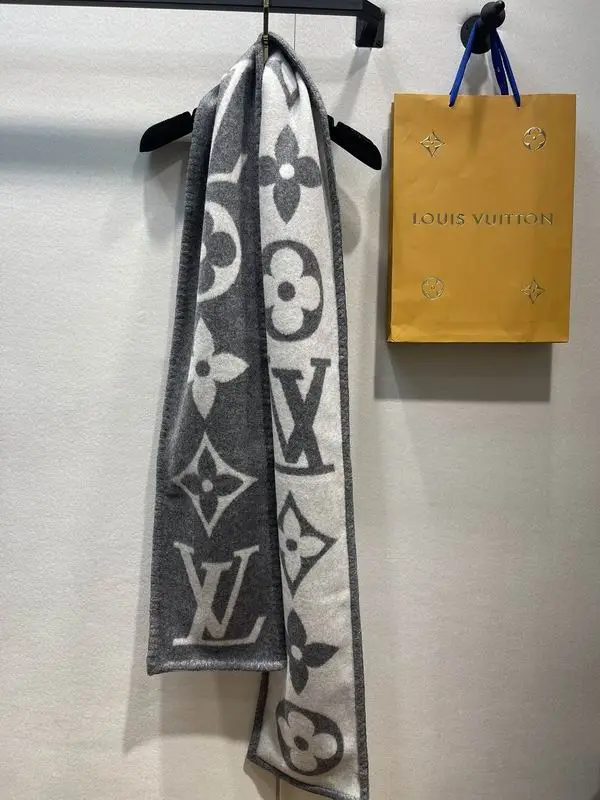 LV scarf 20X230cm E (35)