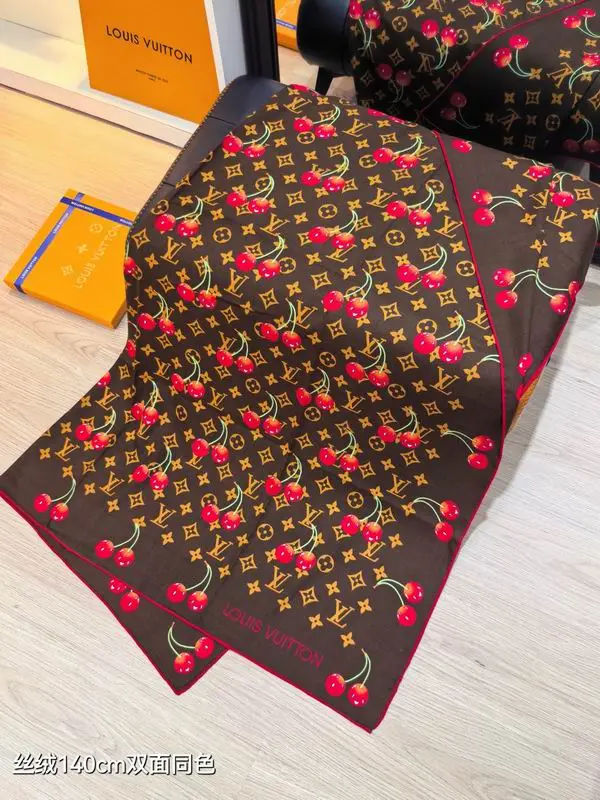 LV Scarf 140X140cm 70%羊绒30%真丝 E12 (28)