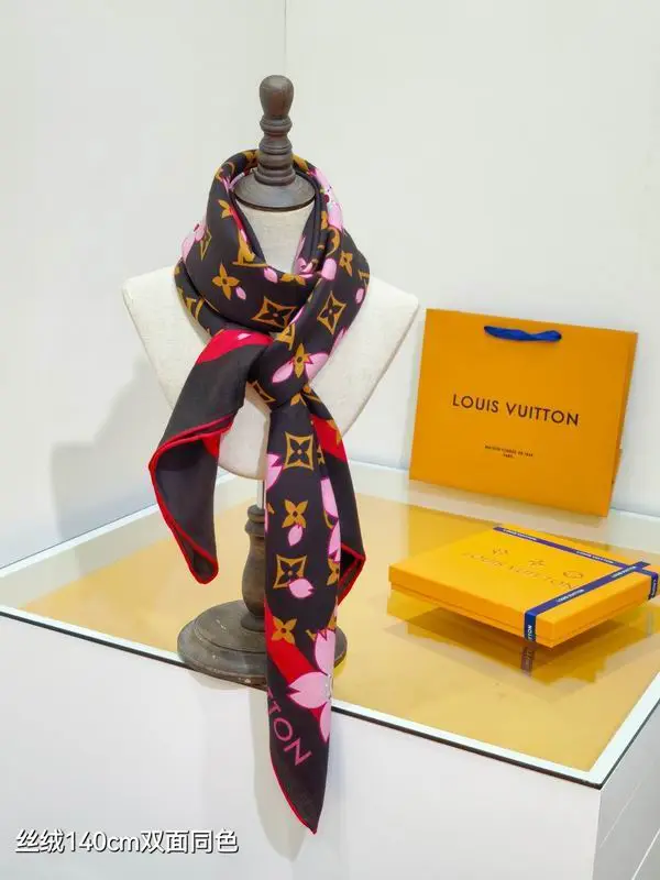 LV Scarf 140X140cm 70%羊绒30%真丝 E43 (16)