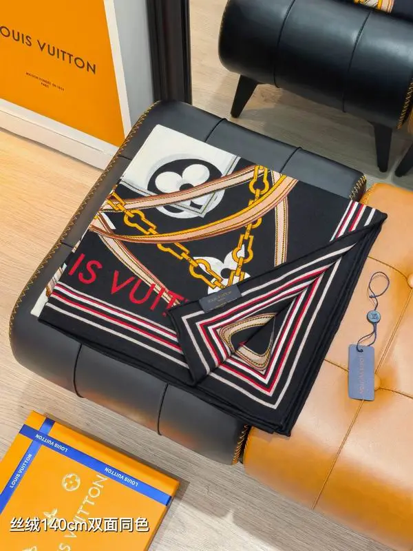 LV silk Scarf 140X140cm 70%羊绒 30%真丝 E22 (16)