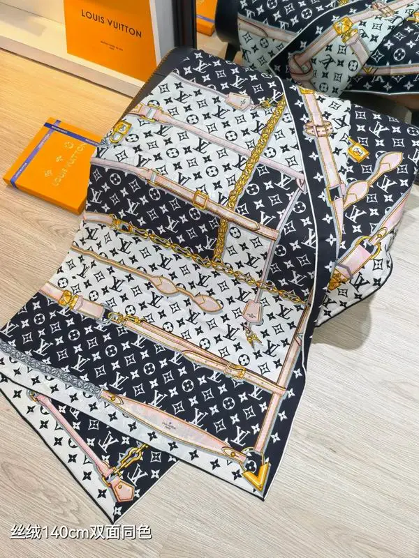 LV Scarf 140X140cm 70%羊绒30%真丝 E21 (16)