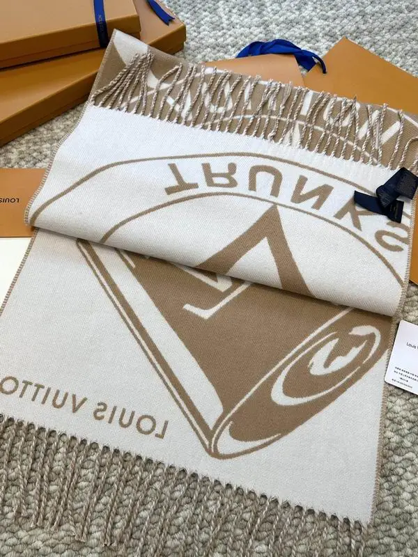 LV scarf 34X220cm 90%绵羊毛 9%山羊绒 1%桑蚕丝 E (18)