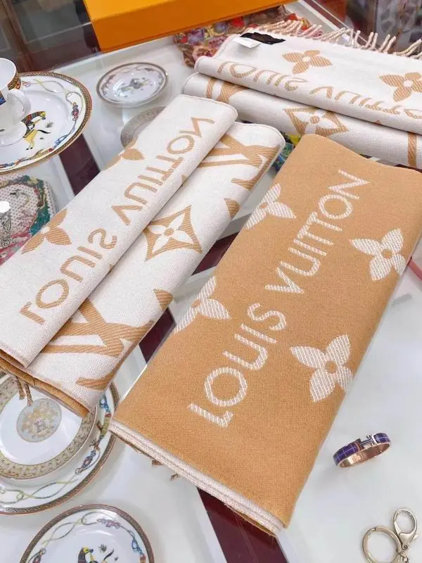 LV 34X180cm 100羊毛长巾 E (30)