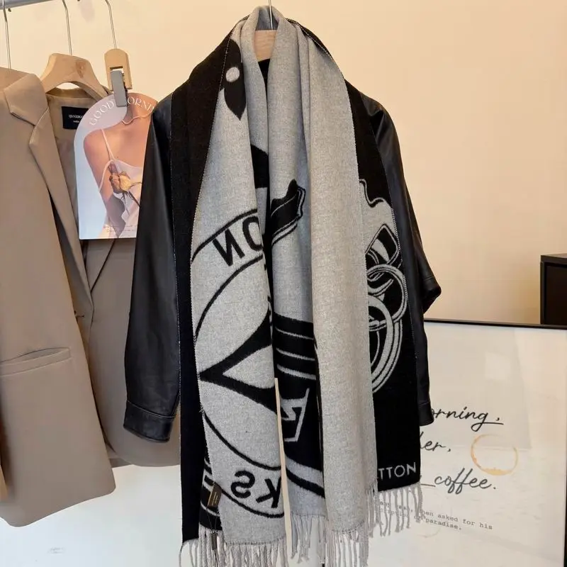 LV Scarf 65X180cm E17 (27)