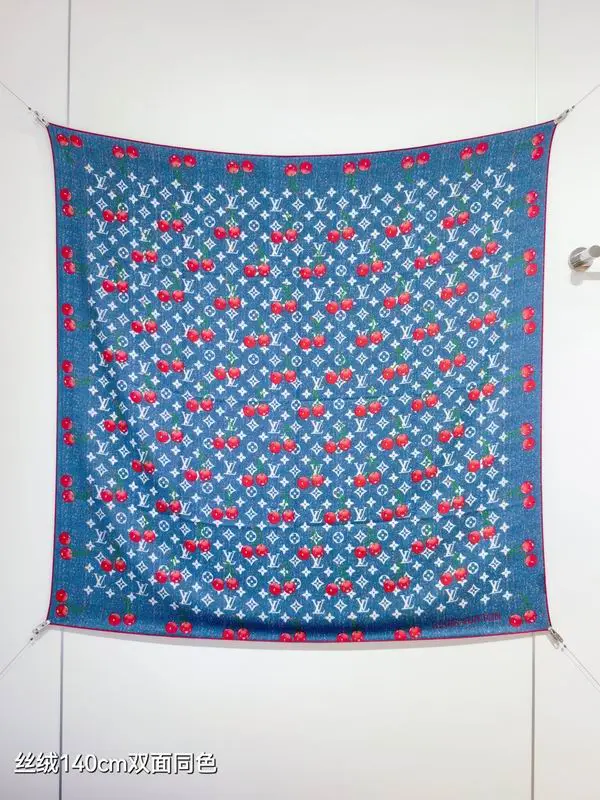 LV Scarf 140X140cm 70%羊绒30%真丝 E12 (28)