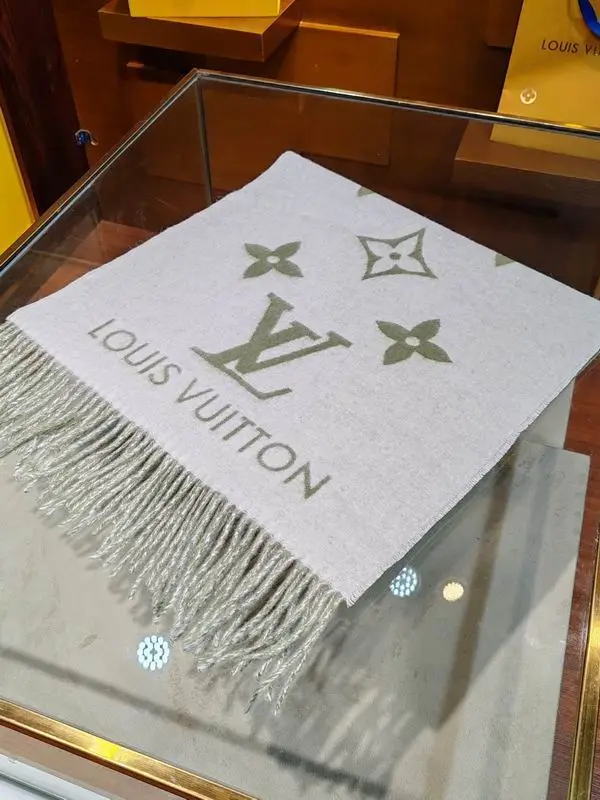 LV scarf 45X215cm 60%羊毛 40%山羊绒 E (17)