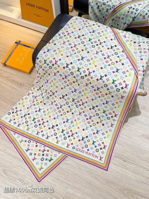LV Scarf 140X140cm 70%羊绒30%真丝 E33 (16)