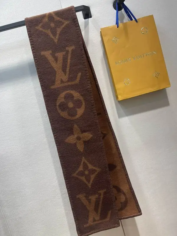 LV scarf 20X230cm E (35)