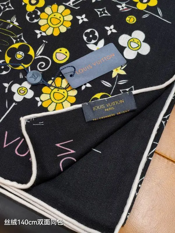 LV scarf 140X140cm 70%羊绒30%真丝 E48 (24)