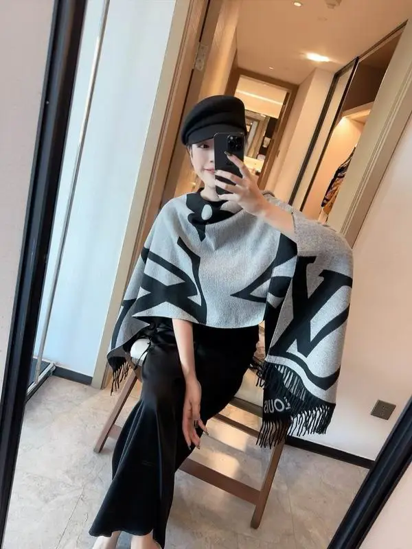 LV scarf 180X65cm E10 (26)