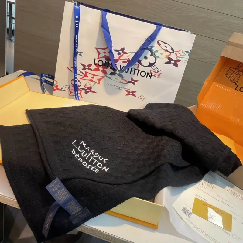 LV Scarf 29X178cm E (1)