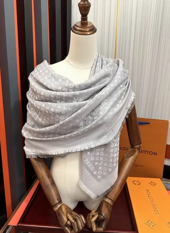 LV scarf 120X120cm 50%羊毛 50%羊绒 E (8)