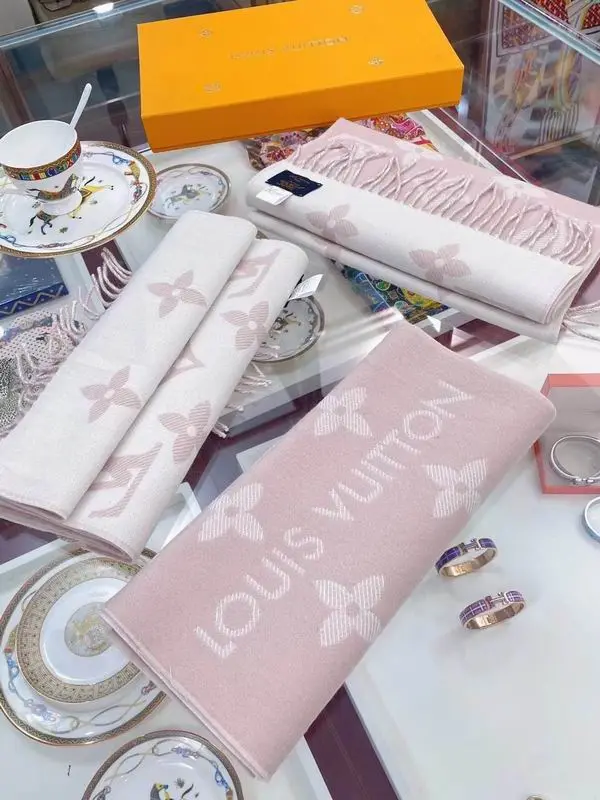 LV 34X180cm 100羊毛长巾 E (30)