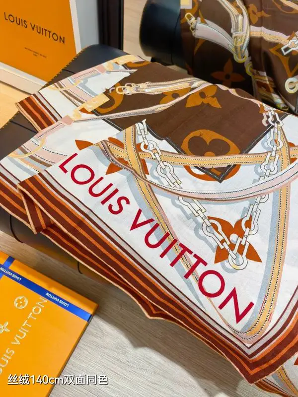 LV silk Scarf 140X140cm 70%羊绒 30%真丝 E22 (16)