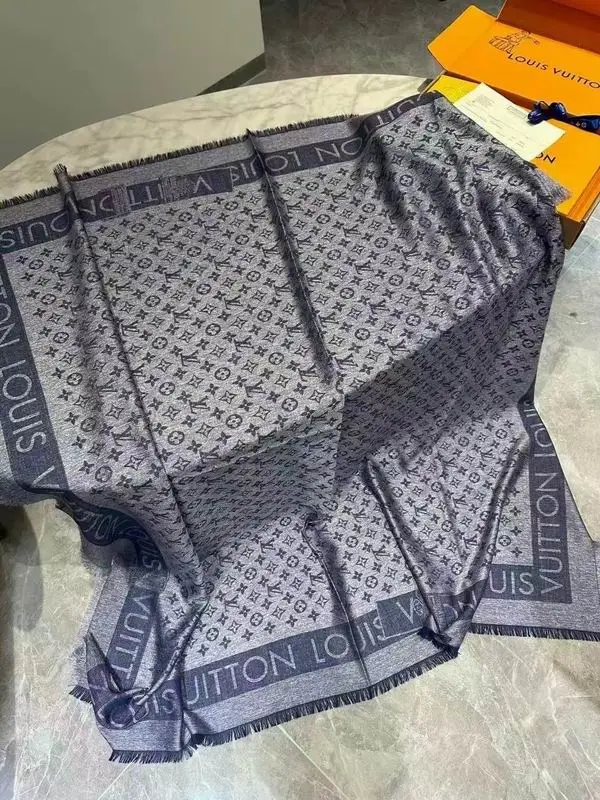 LV Scarf 140X140cm 70%羊绒30%真丝 E26 (26)