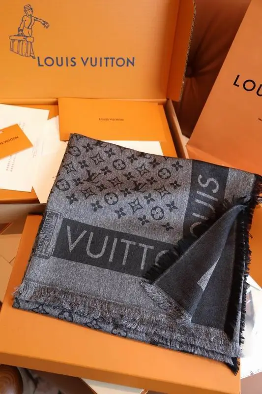 LV scarf 140X140cm 60%真丝 40%羊毛 E (18)