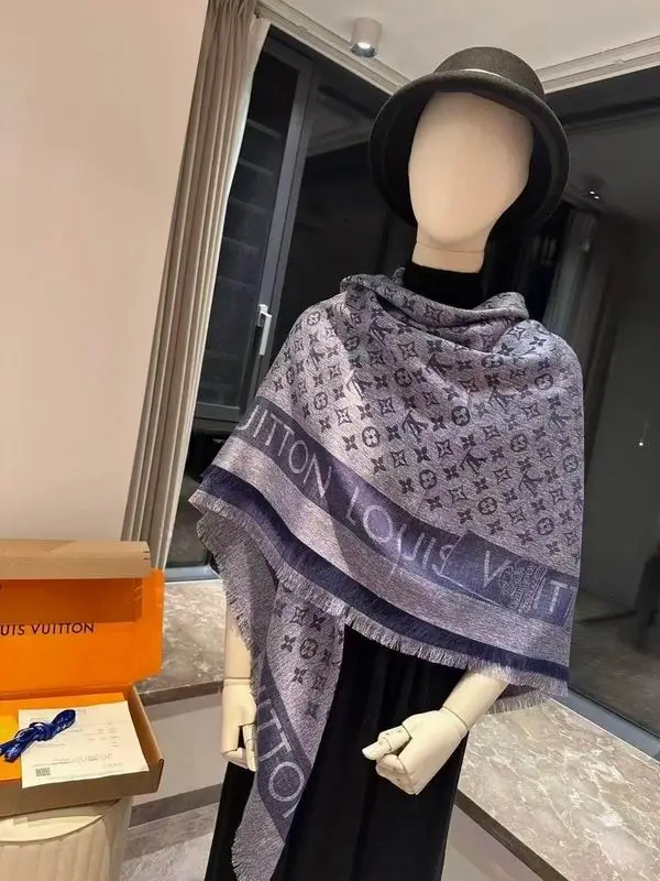 LV Scarf 140X140cm 70%羊绒30%真丝 E26 (26)