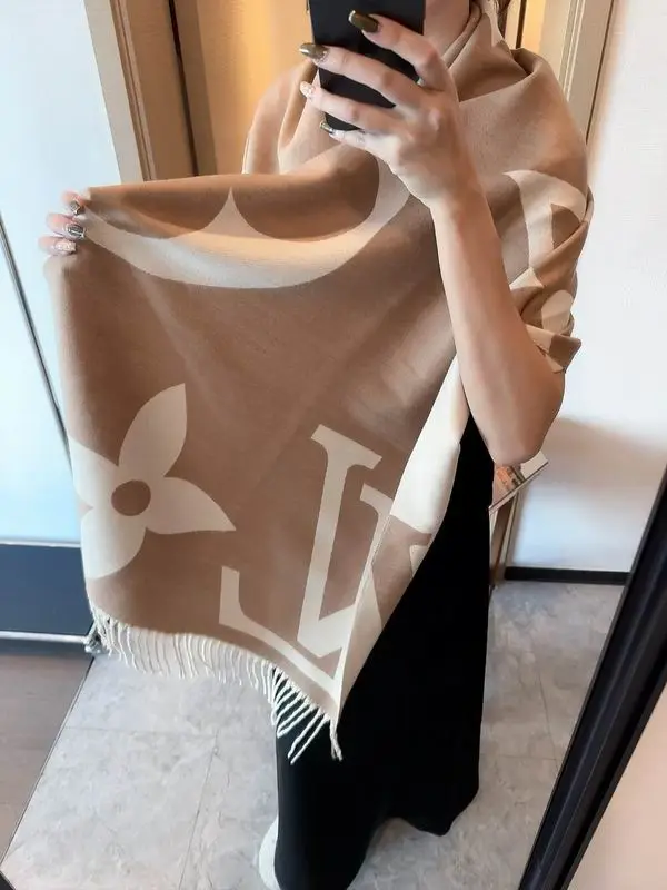 LV scarf 180X65cm E10 (26)