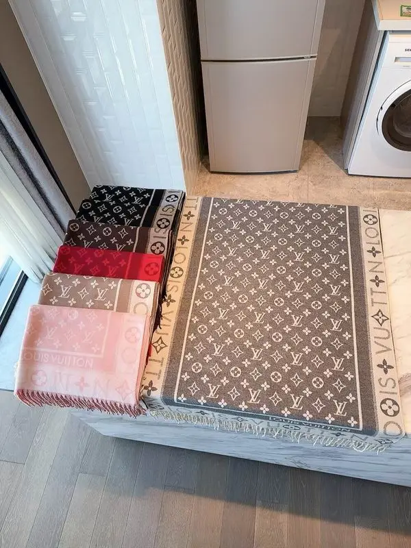 LV scarf 196X65cm E11 (26)