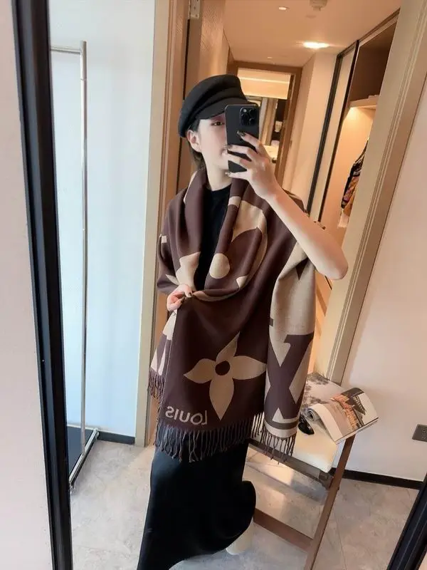 LV scarf 180X65cm E10 (26)