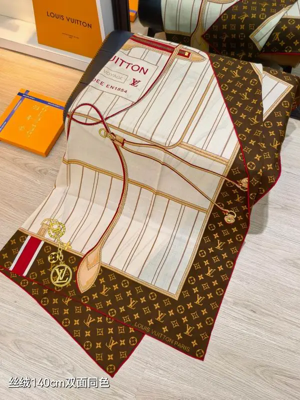 LV scarf 140X140cm 70%羊绒30%真丝 E15 (16)