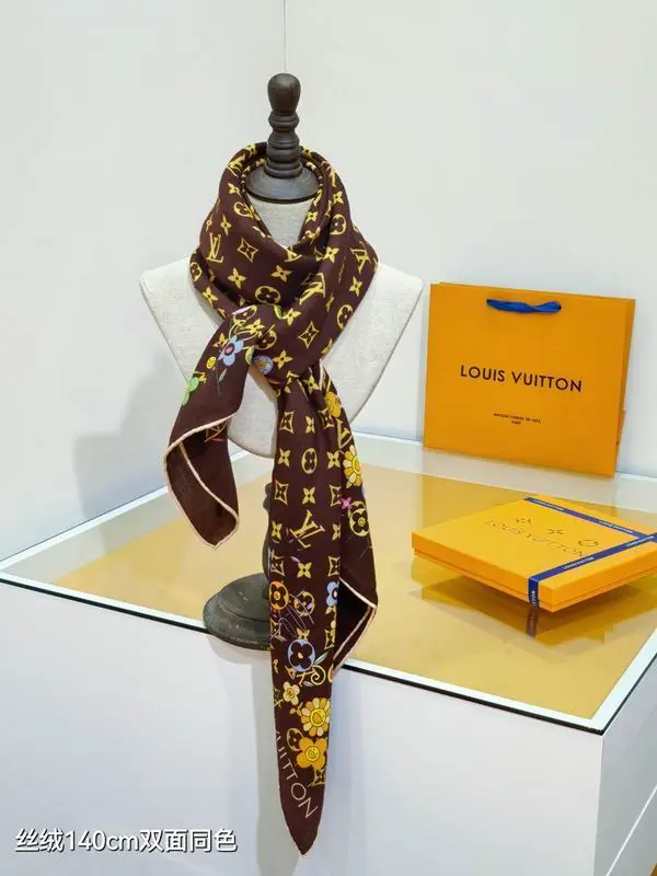 LV scarf 140X140cm 70%羊绒30%真丝 E48 (24)