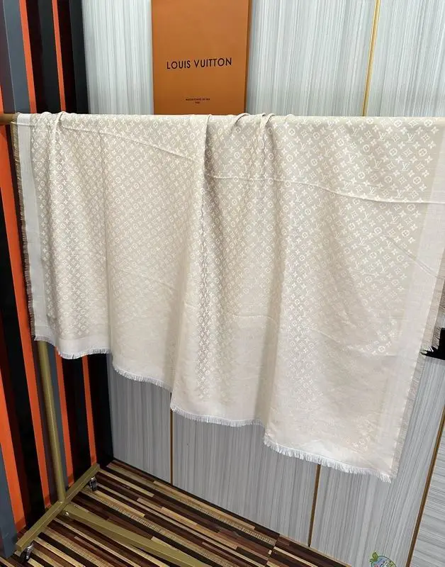 LV scarf 120X120cm 50%羊毛 50%羊绒 E (8)