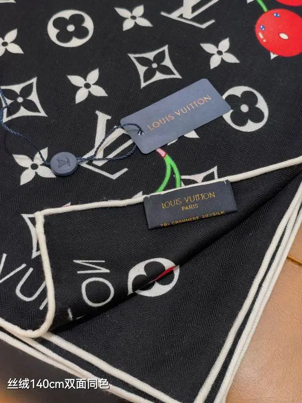 LV Scarf 140X140cm 70%羊绒30%真丝 E42 (15)
