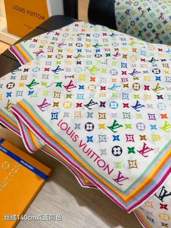 LV Scarf 140X140cm 70%羊绒30%真丝 E33 (16)