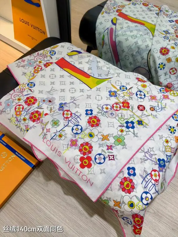 LV Scarf 140X140cm 70%羊绒30%真丝 E32 (16)