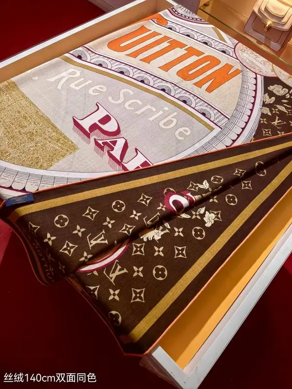 LV Scarf 140X140cm 70%羊绒30%真丝 E01 (18)