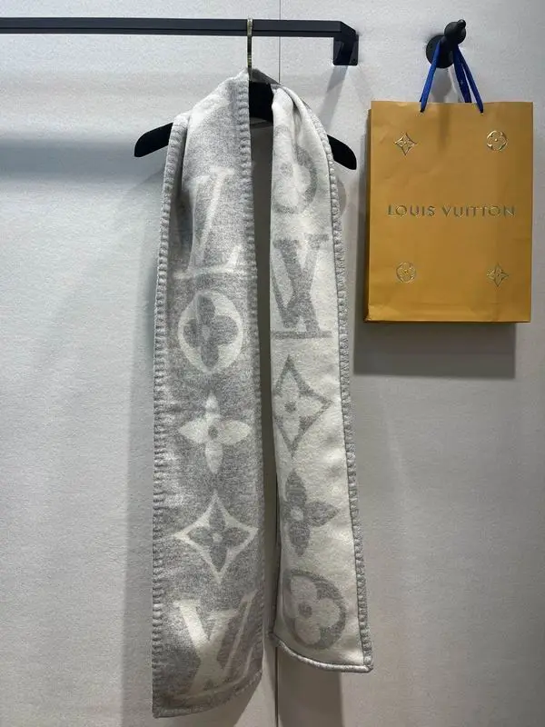LV scarf 20X230cm E (35)