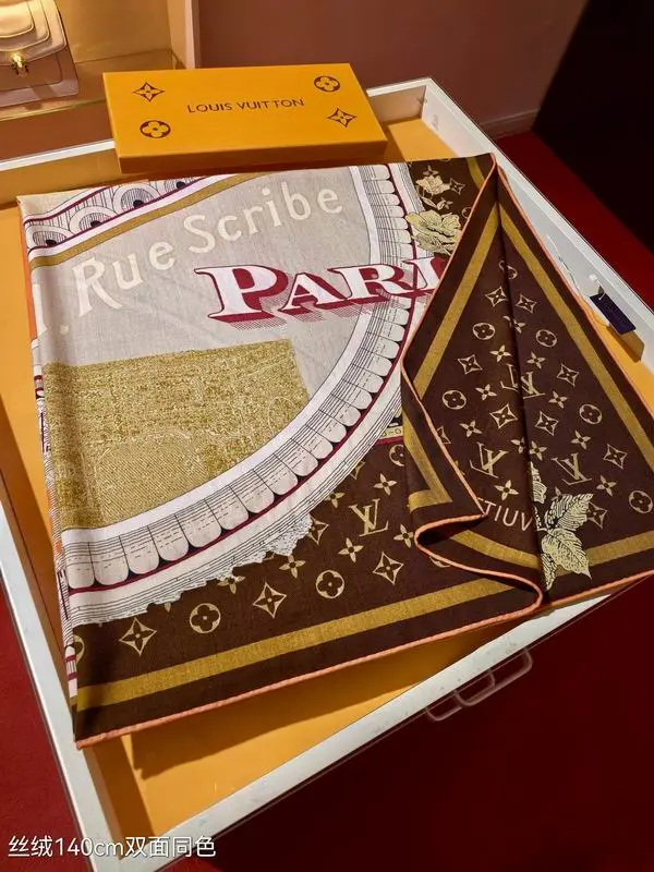 LV Scarf 140X140cm 70%羊绒30%真丝 E01 (18)