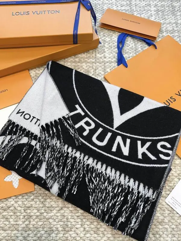LV scarf 34X220cm 90%绵羊毛 9%山羊绒 1%桑蚕丝 E (18)