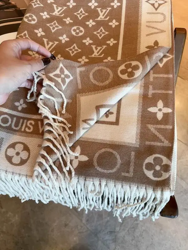 LV scarf 196X65cm E11 (26)