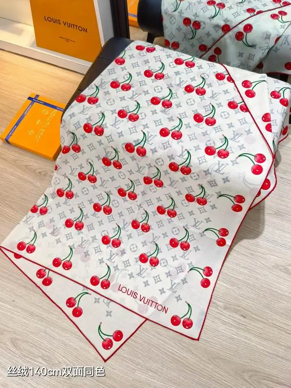LV Scarf 140X140cm 70%羊绒30%真丝 E12 (28)